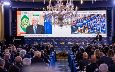 Quella riunione segreta d’emergenza delle élite mondialiste in Italia