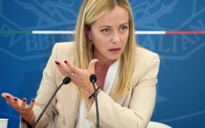 Sogno di una sostituzione di mezza estate e gli ultimi valzer della Seconda Repubblica